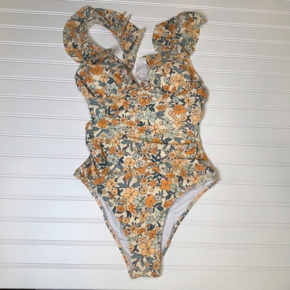 Cupshe Women Floral Ruffle One Piece Swimsuit Tummy Control Size M NWT